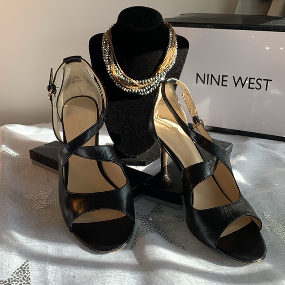 Nine West Ladies Shoes - Picture 6 of 9